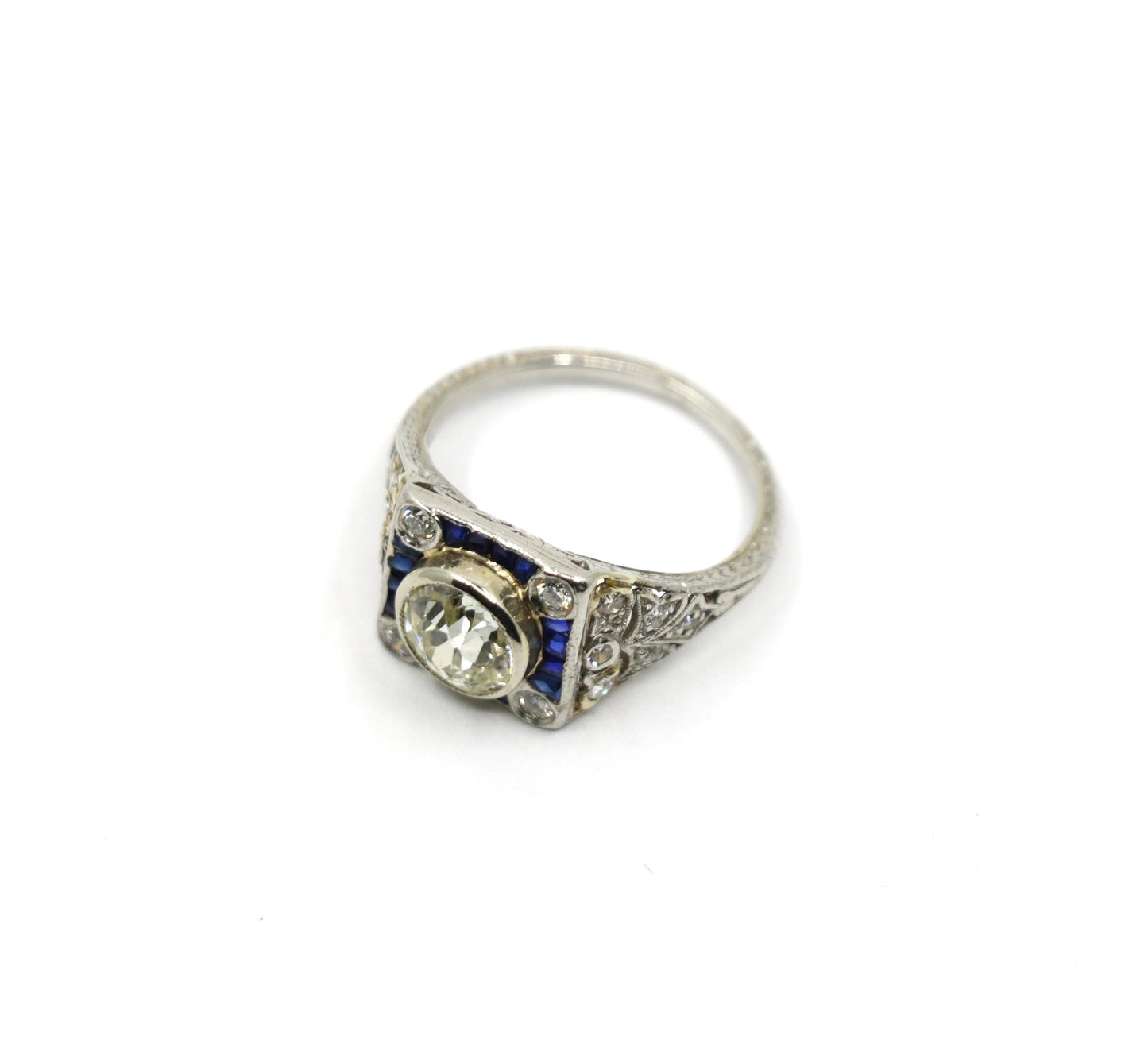 Art Deco 1.5 Carat Diamond Platinum Ring