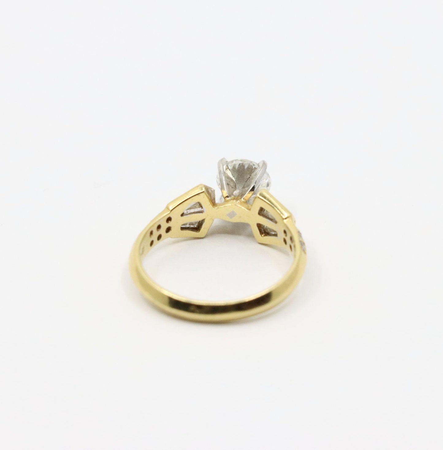 Vintage 18K Gold Diamond Ring