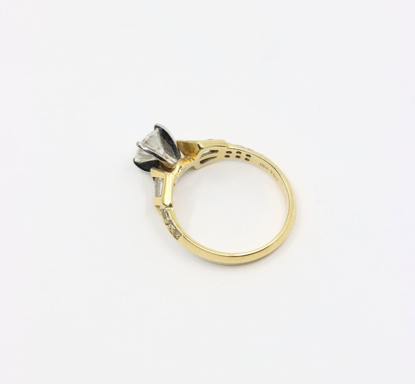 Vintage 18K Gold Diamond Ring