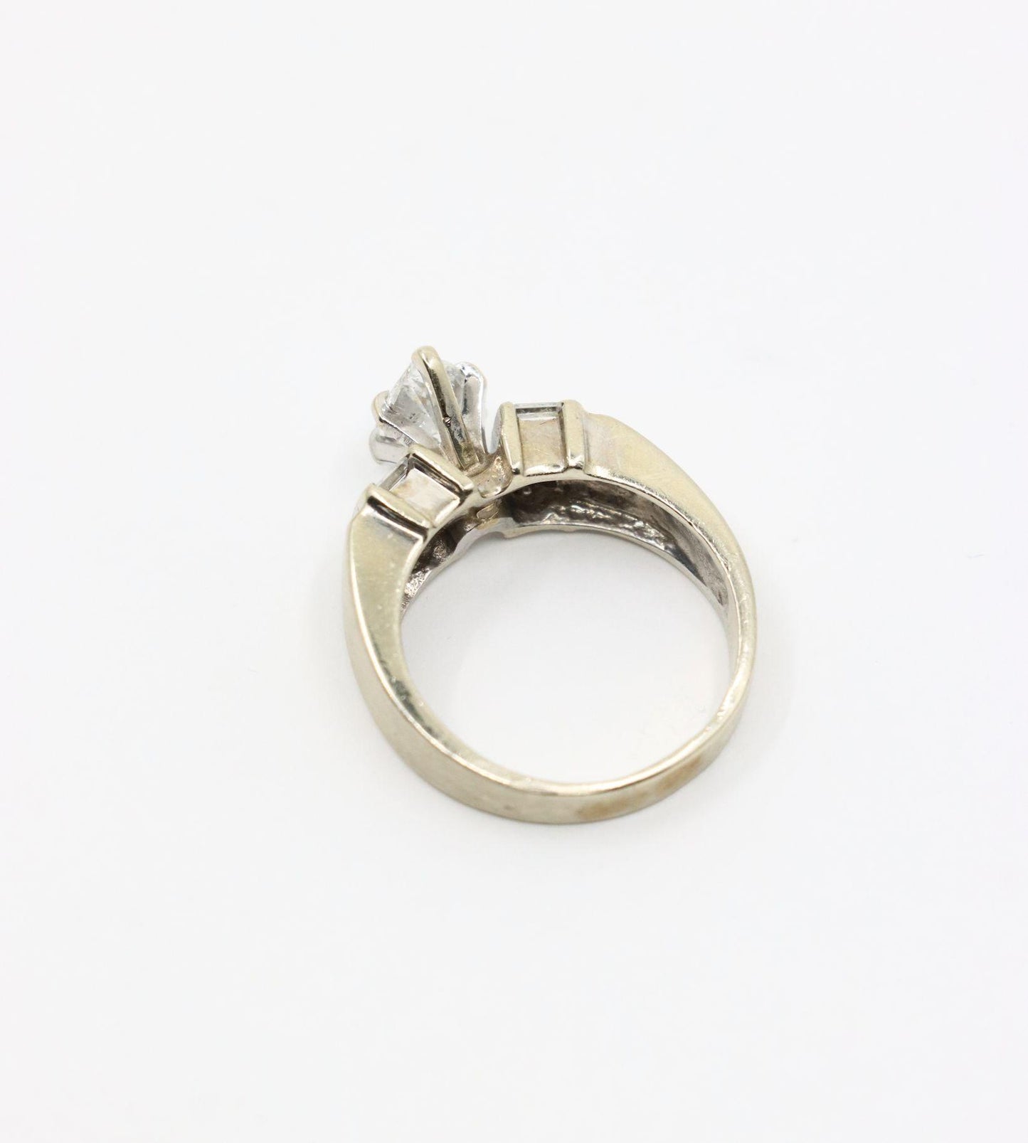 Vintage 14K White Gold Pear Shape Diamond Ring