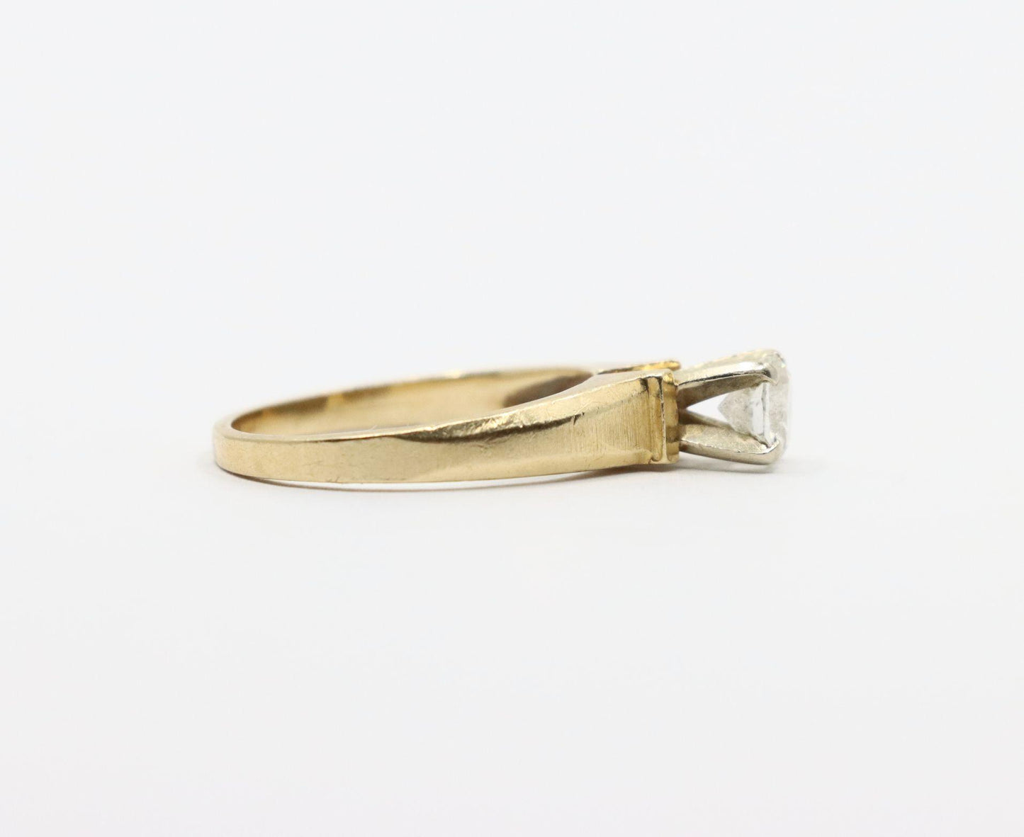 Vintage 14K Gold Diamond Ring