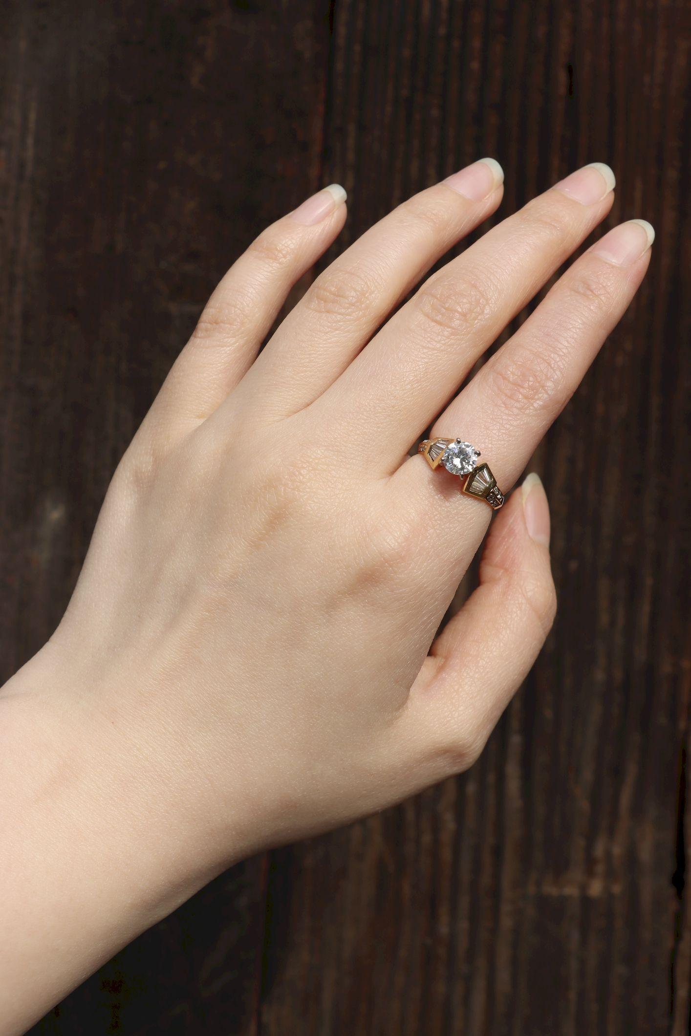 Vintage 18K Gold Diamond Ring