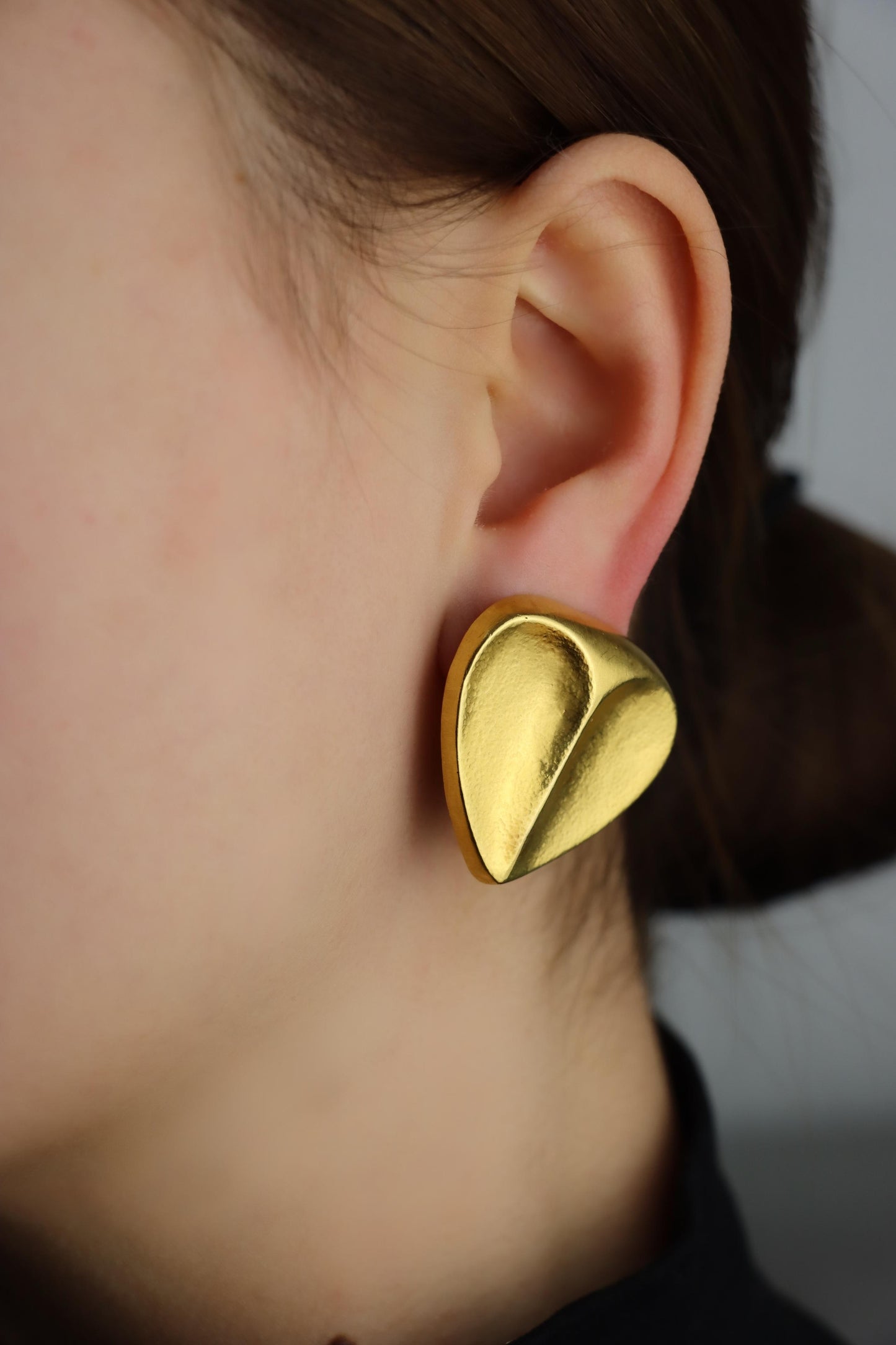 Vintage Zolotas 22K Gold Textured Heart Earrings