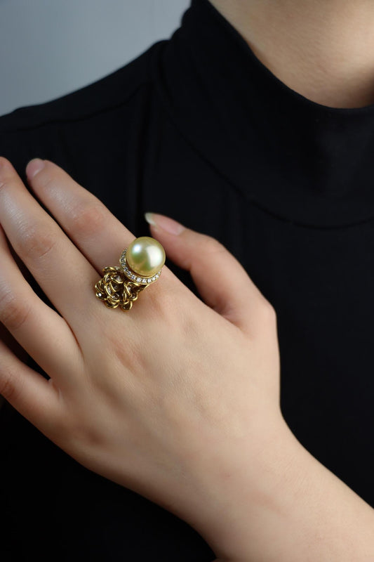 Utopia 18K Gold Diamond Pearl Cocktail Ring
