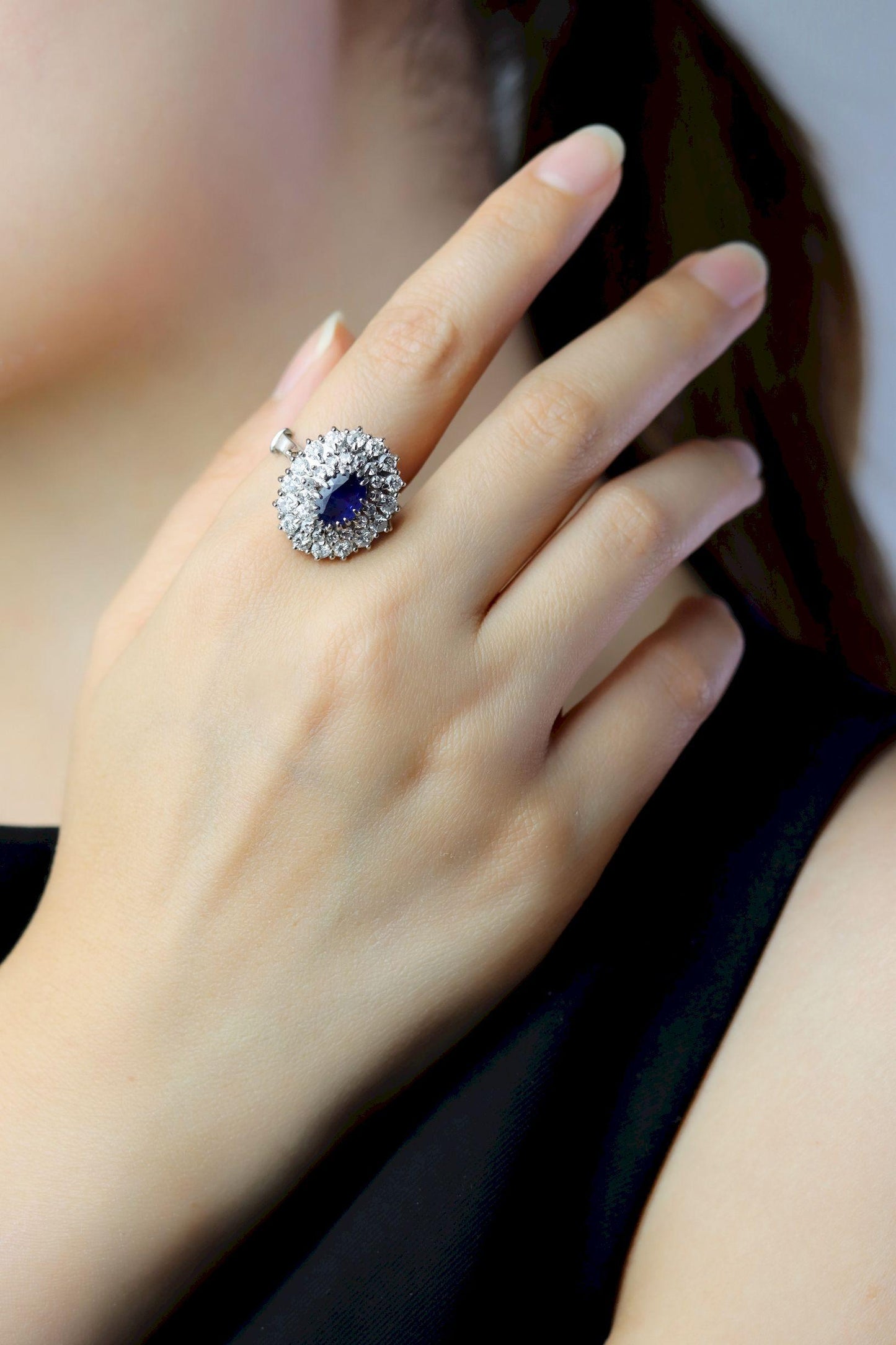 Vintage 14K White Gold Sapphire Diamonds Ring