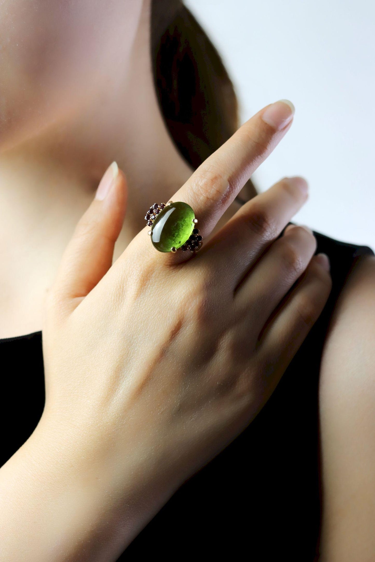 Vintage 14KT Gold Peridot Garnet Ring
