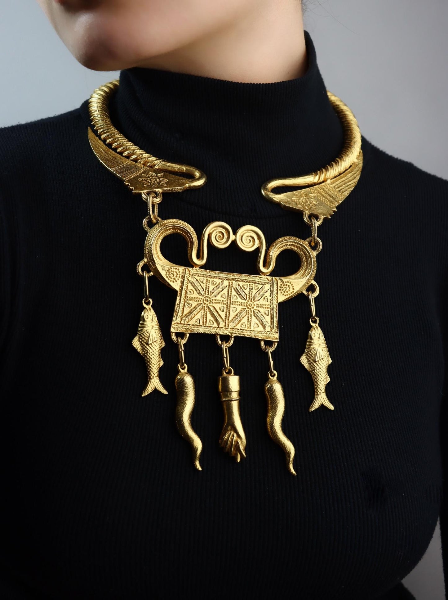 Vintage Alexis Kirk Gold Tone Festoon Bib Choker