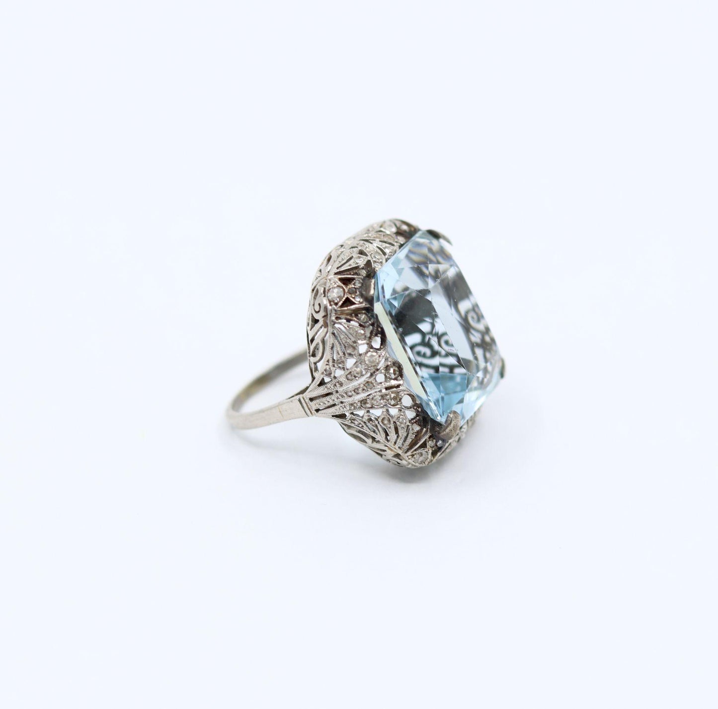 Art Deco Platinum Aquamarine Ring