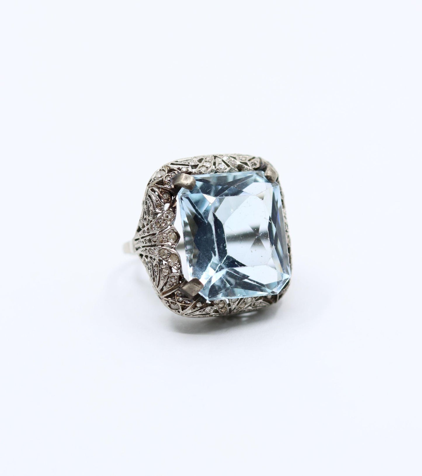 Art Deco Platinum Aquamarine Ring