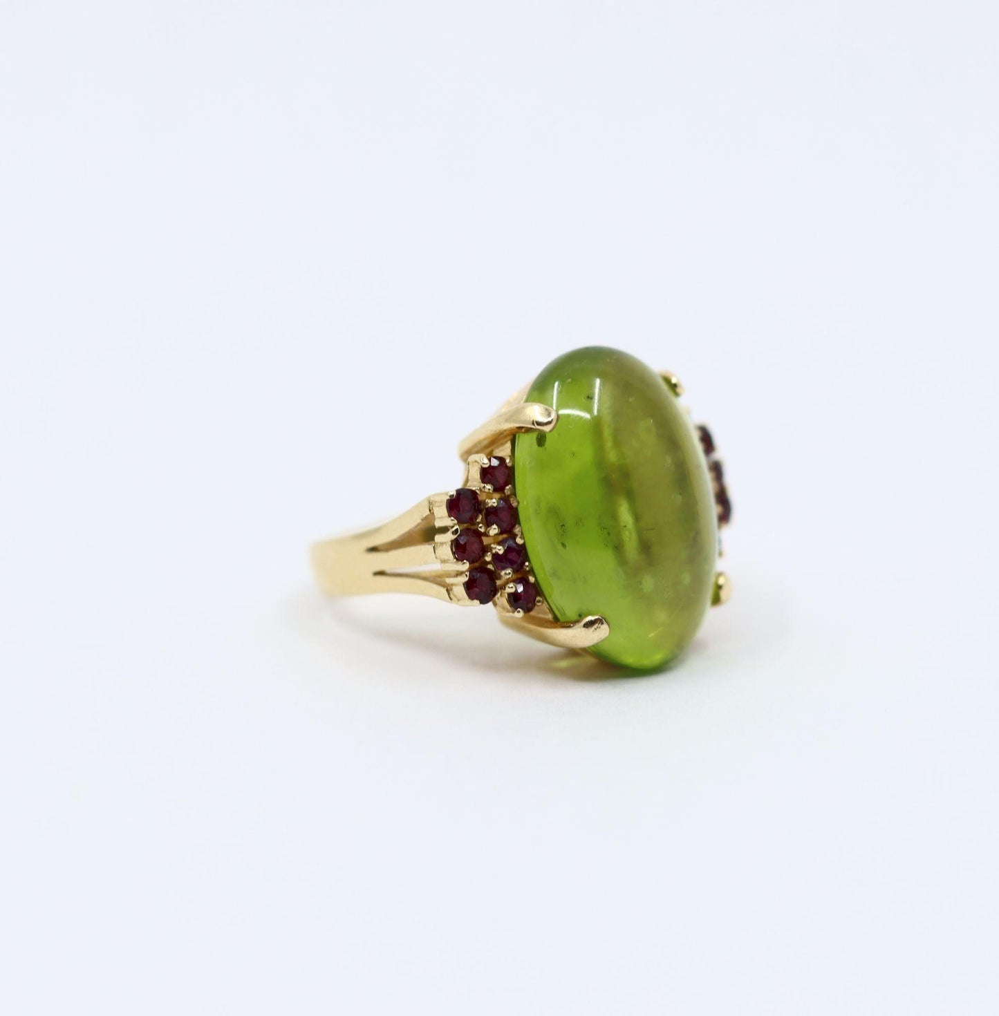 Vintage 14KT Gold Peridot Garnet Ring