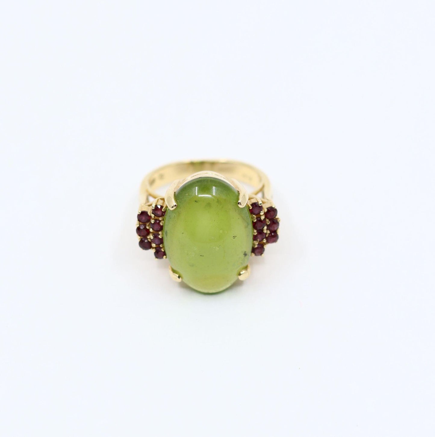 Vintage 14KT Gold Peridot Garnet Ring