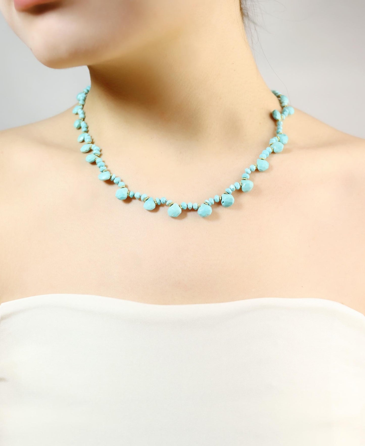 Vintage 18K Gold Turquoise Beads Necklace