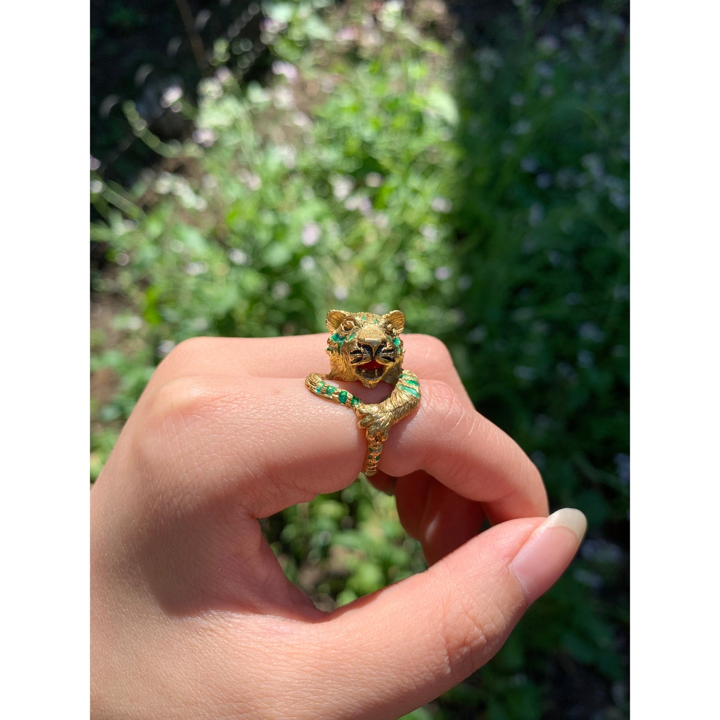 Vintage 18k Gold Enameled Tiger Ring