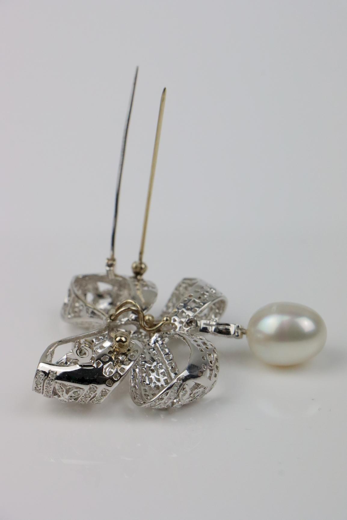 Vintage 18K White Gold Diamond Pearl Bow Tie Brooch Pin