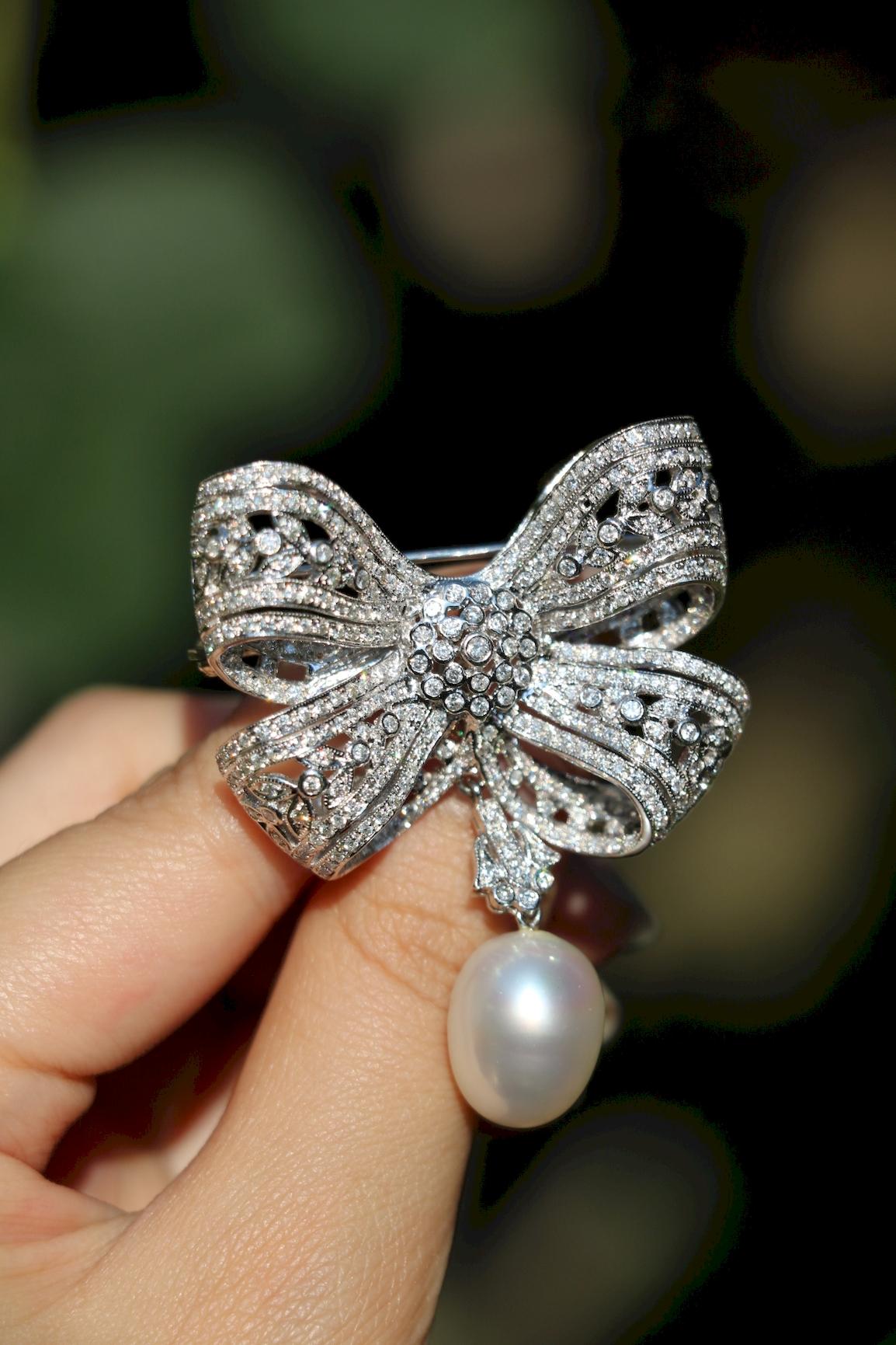 Vintage 18K White Gold Diamond Pearl Bow Tie Brooch Pin