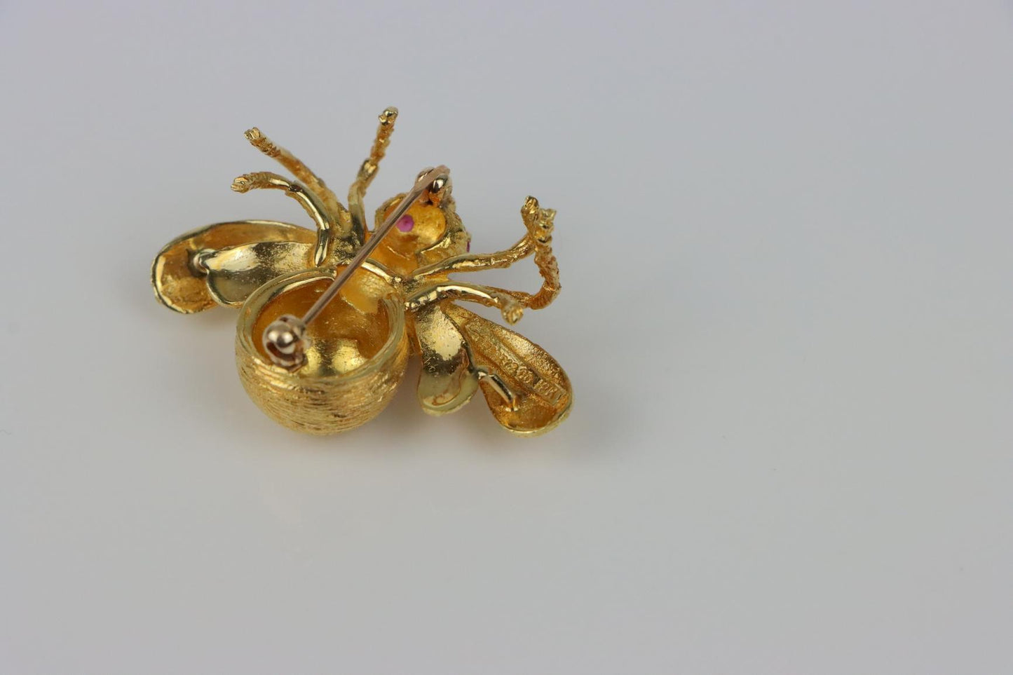 Vintage Tiffany & Co 18K Gold Ruby Bee Brooch Pin