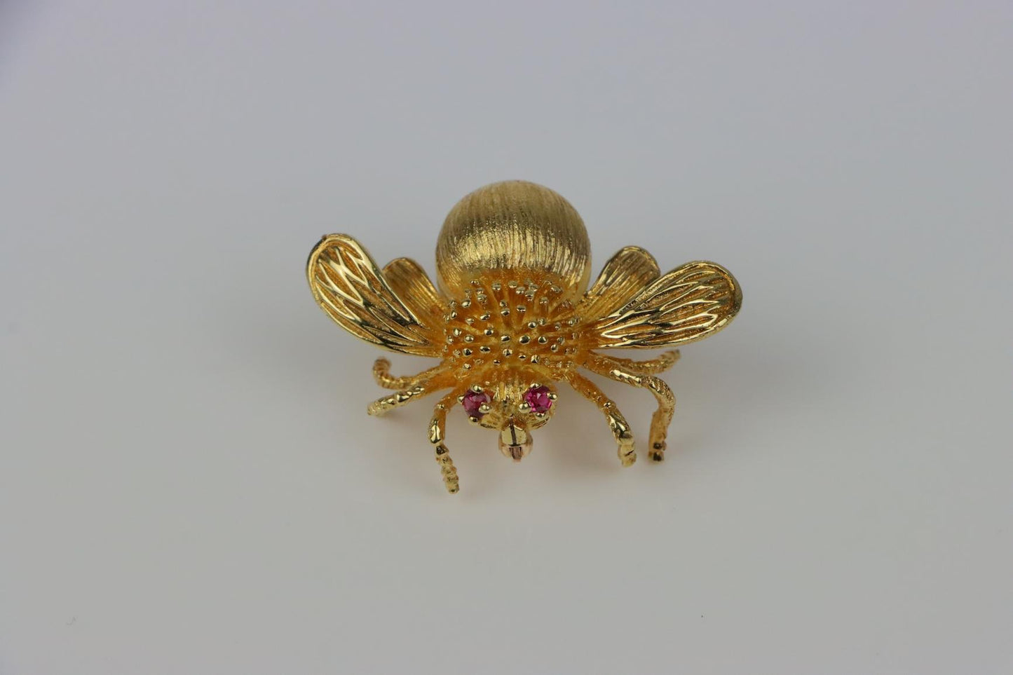 Vintage Tiffany & Co 18K Gold Ruby Bee Brooch Pin