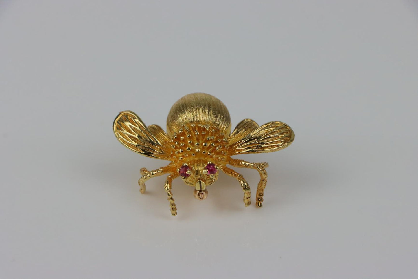 Vintage Tiffany & Co 18K Gold Ruby Bee Brooch Pin