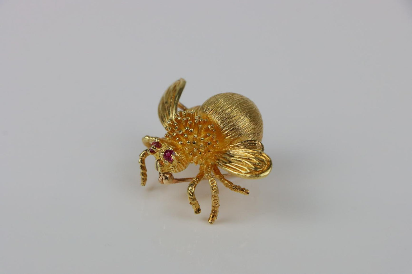 Vintage Tiffany & Co 18K Gold Ruby Bee Brooch Pin
