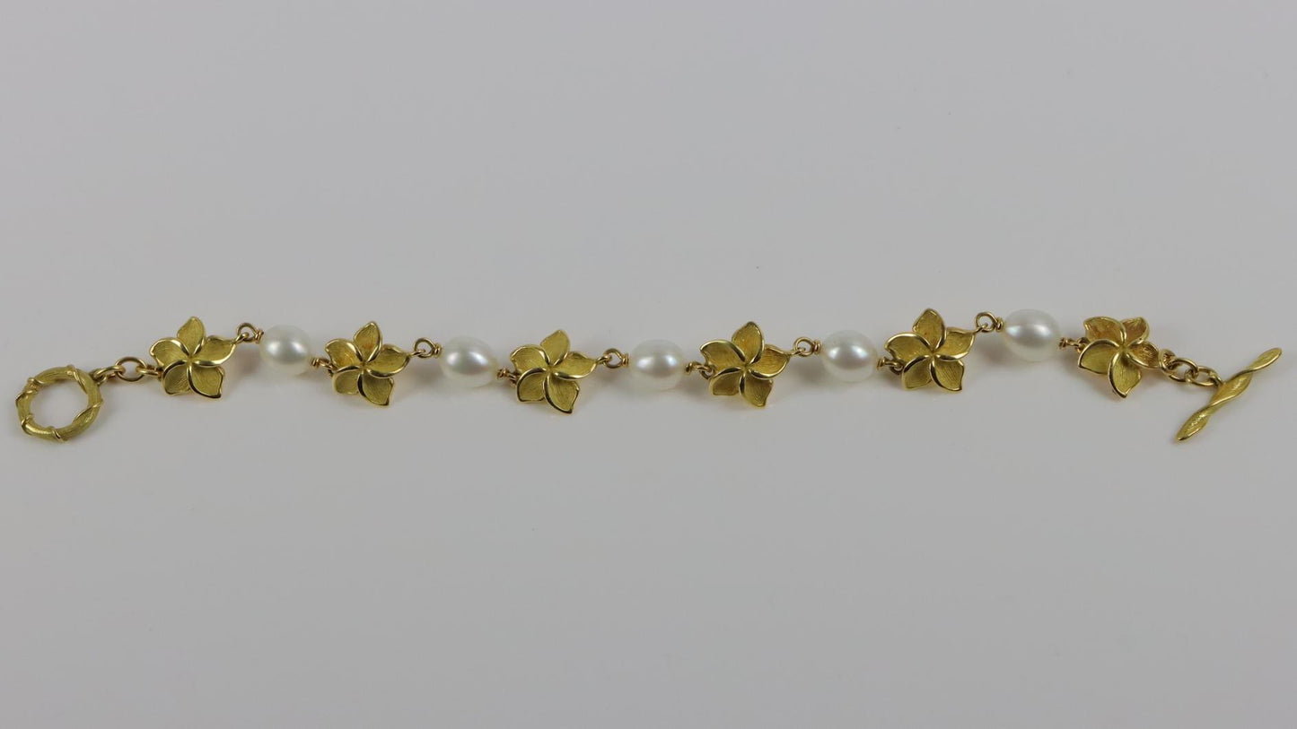 Vintage Tiffany & Co 18K Gold Flower Pearl Bracelet