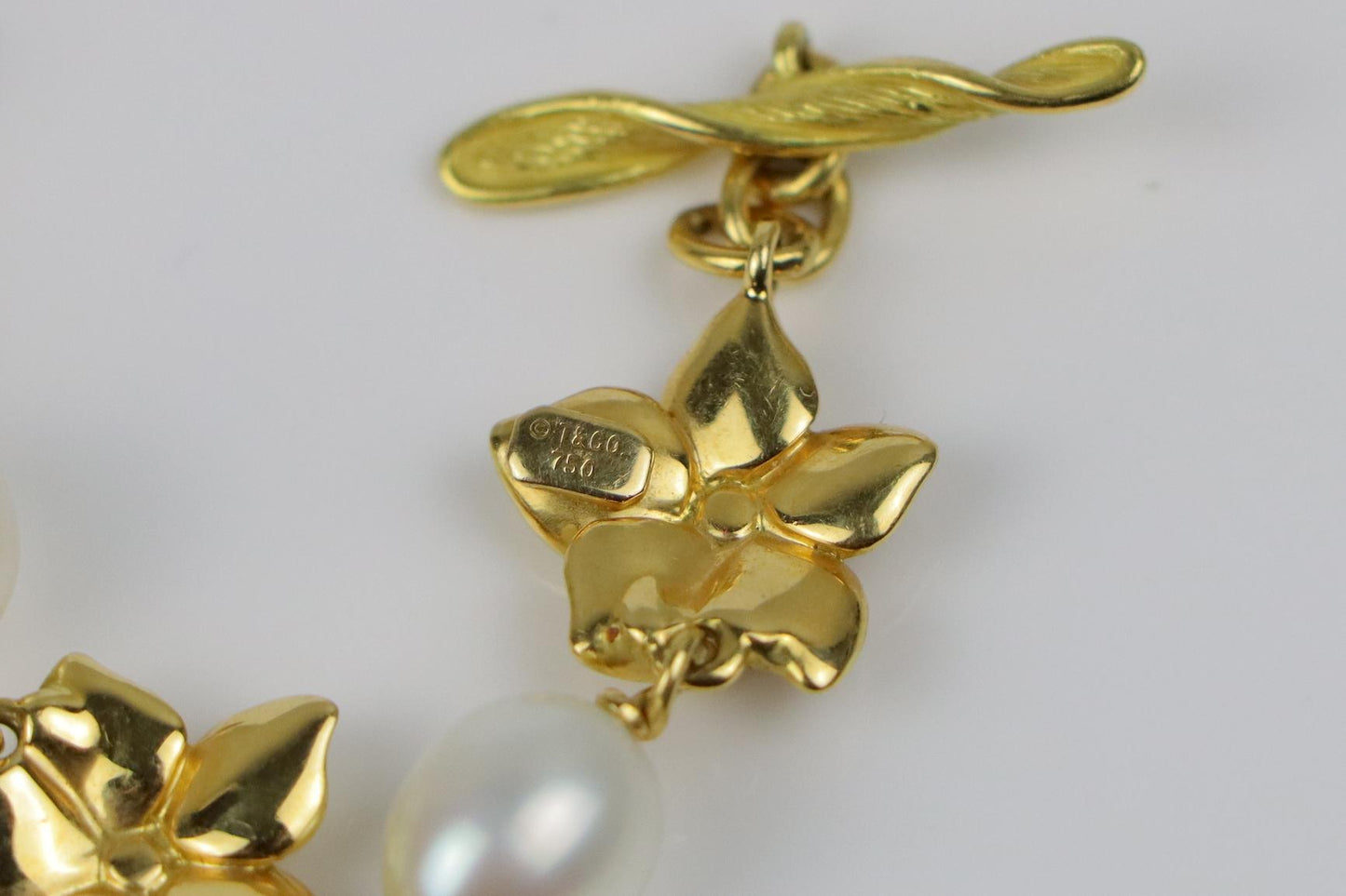Vintage Tiffany & Co 18K Gold Flower Pearl Bracelet