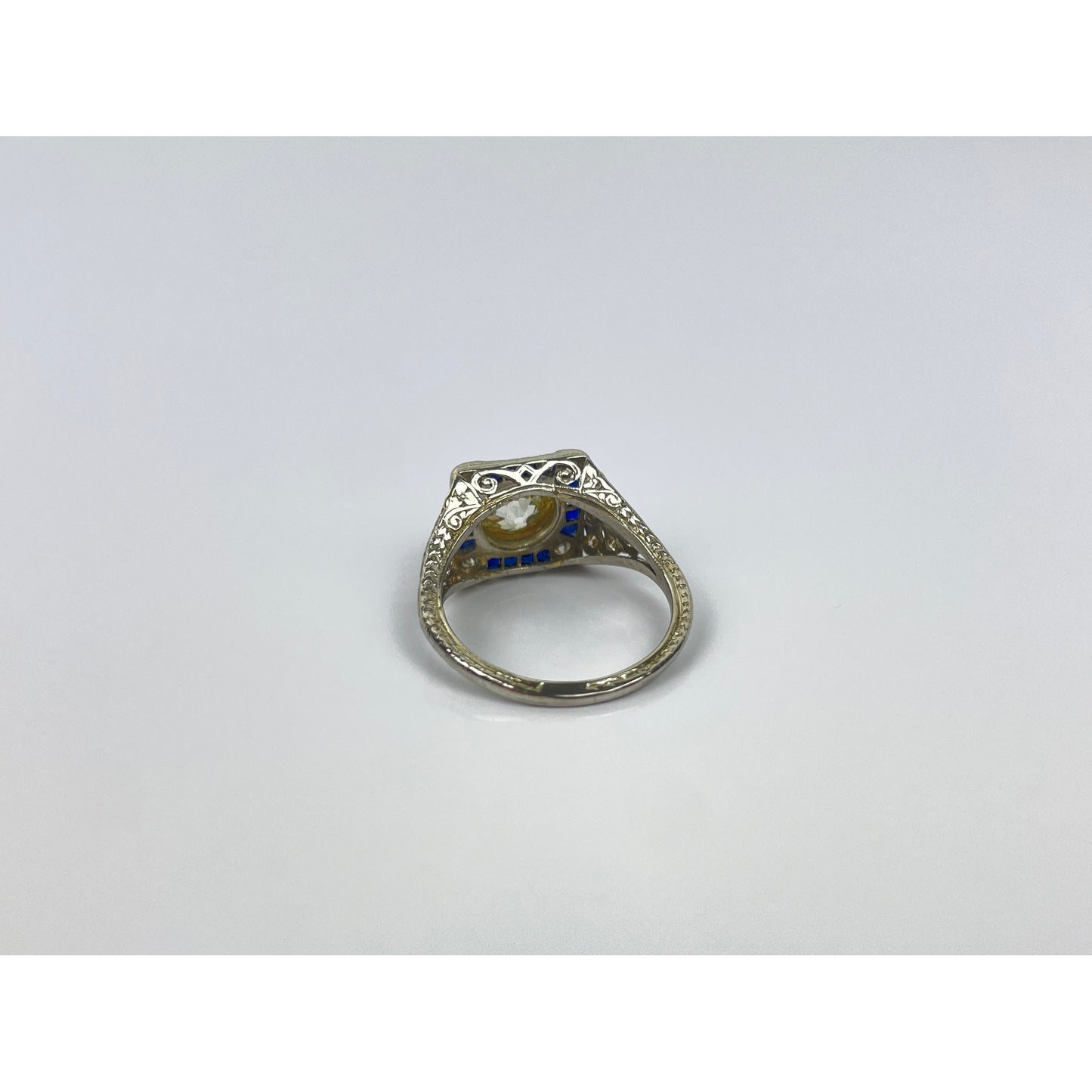 Art Deco 1.5 Carat Diamond Platinum Ring
