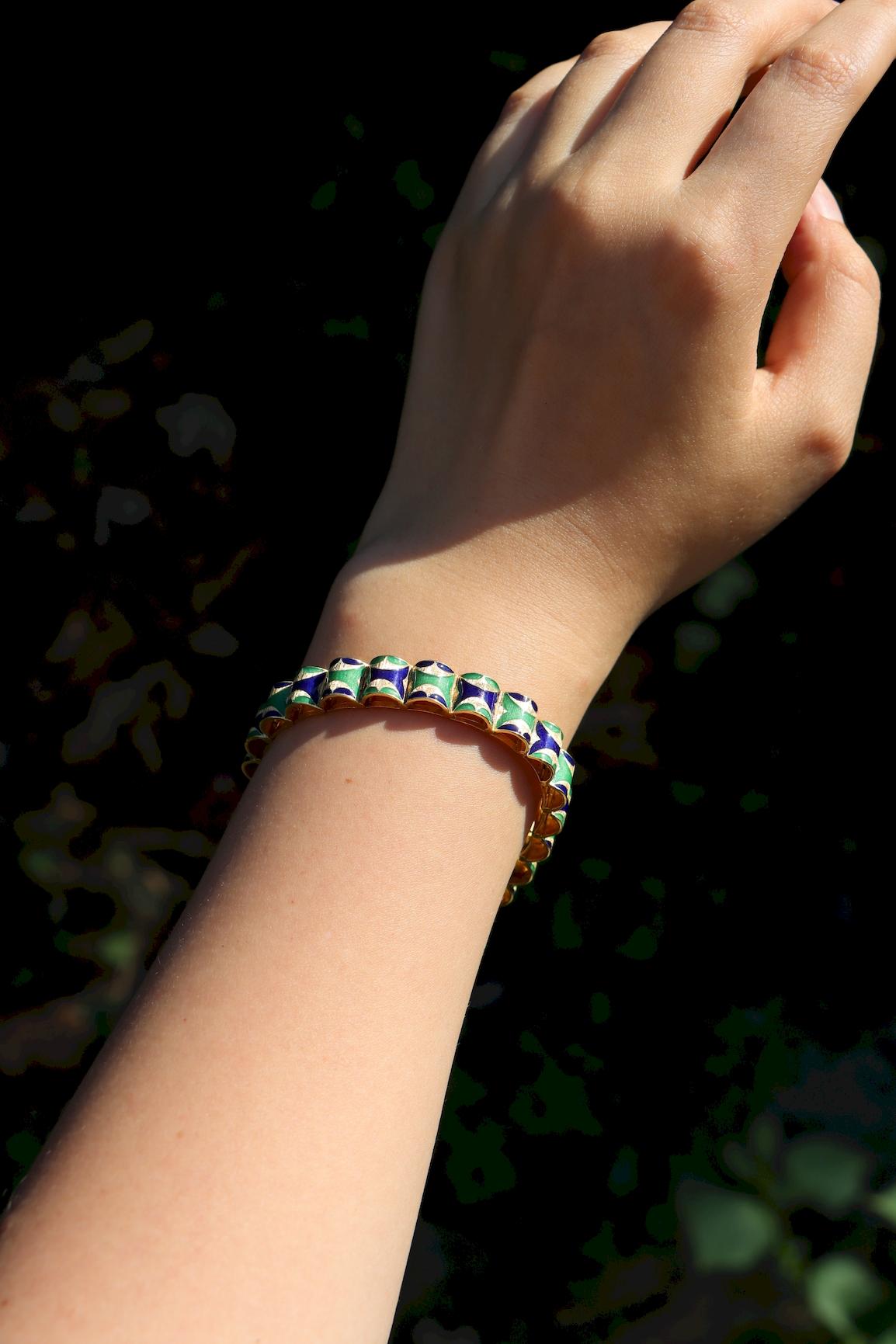 Vintage 18K Gold Enamel Bracelet