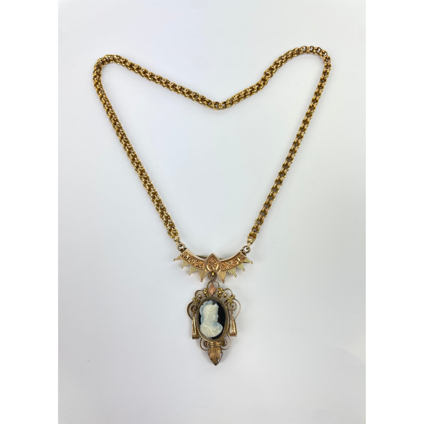 Victorian 14K Gold Cameo Necklace