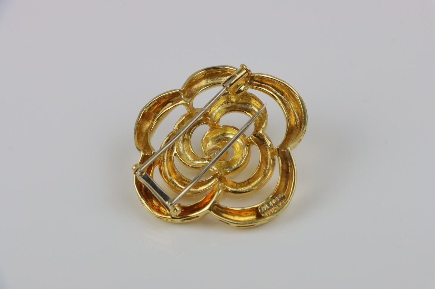 Vintage Van Cleef & Arpels Diamond 18K Gold Camellia Flower Brooch Pin