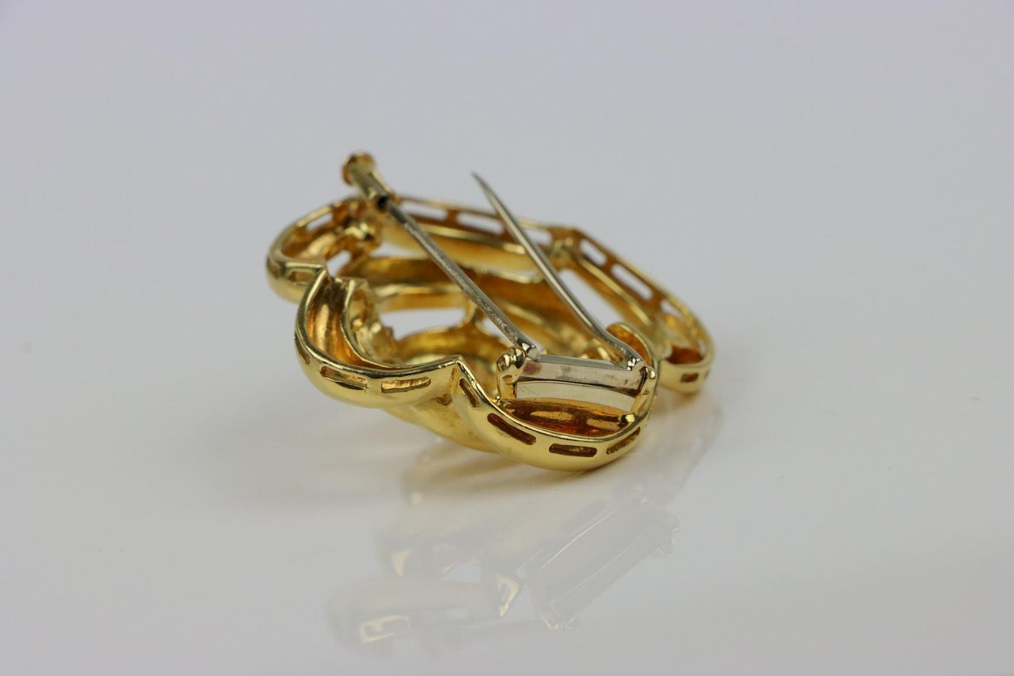 Vintage Van Cleef & Arpels Diamond 18K Gold Camellia Flower Brooch Pin