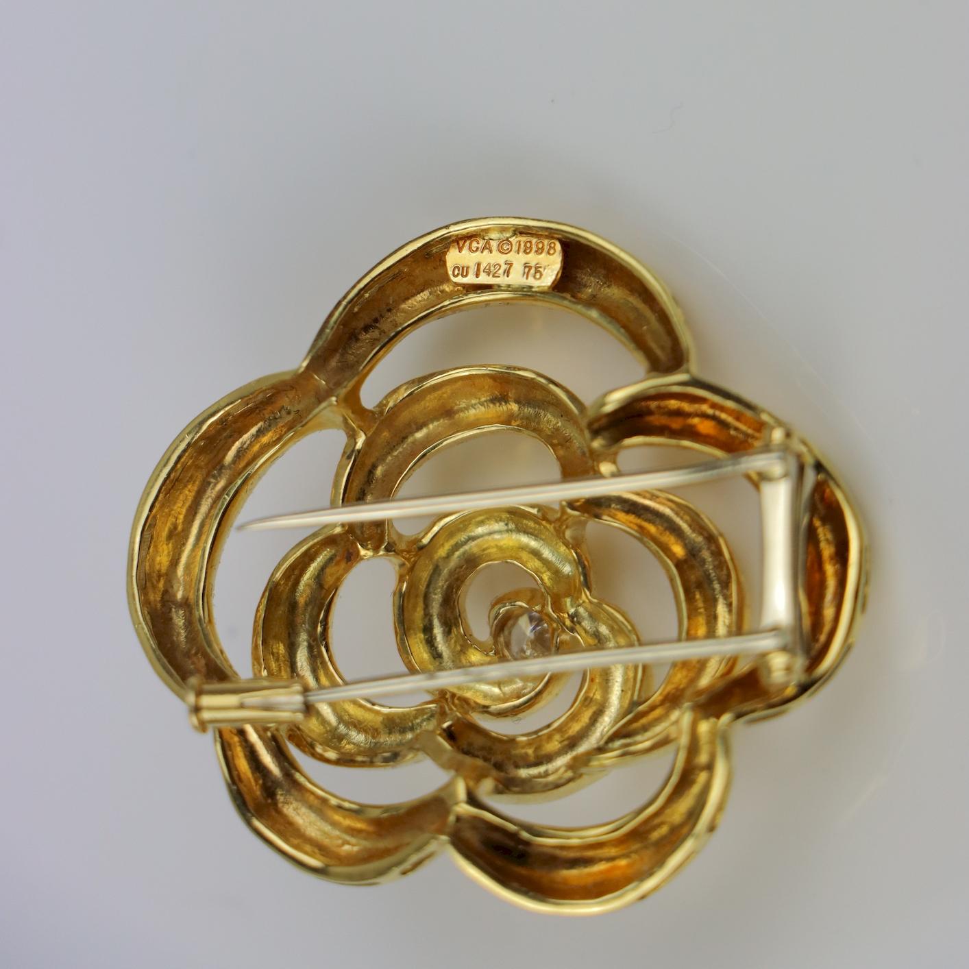 Vintage Van Cleef & Arpels Diamond 18K Gold Camellia Flower Brooch Pin