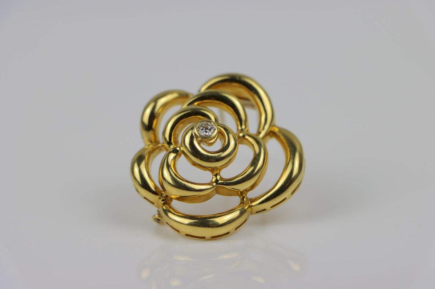 Vintage Van Cleef & Arpels Diamond 18K Gold Camellia Flower Brooch Pin