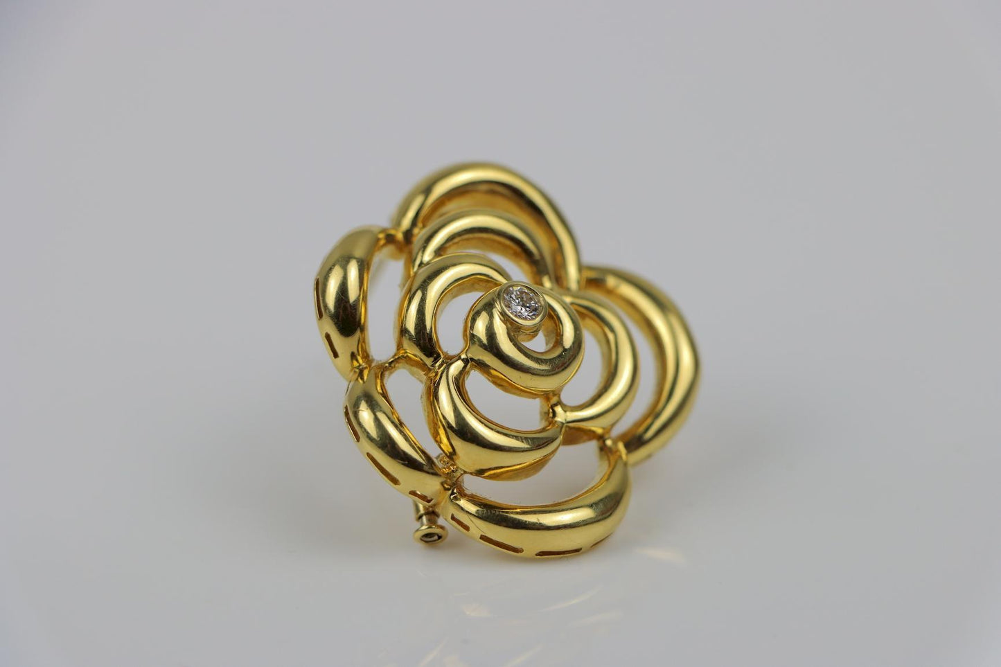 Vintage Van Cleef & Arpels Diamond 18K Gold Camellia Flower Brooch Pin