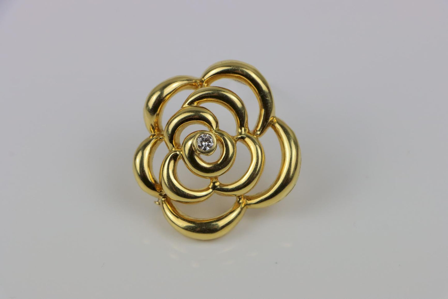 Vintage Van Cleef & Arpels Diamond 18K Gold Camellia Flower Brooch Pin