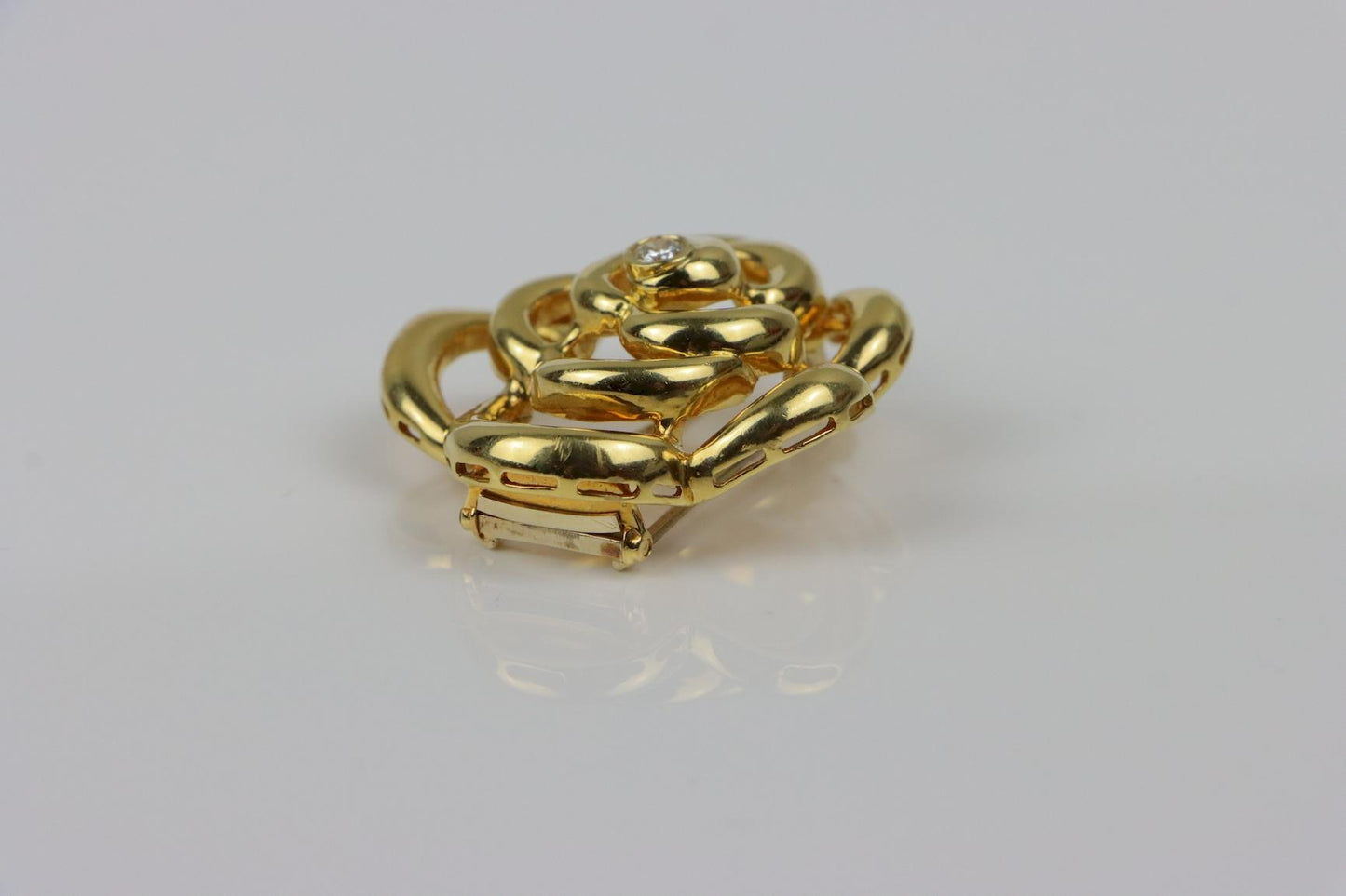 Vintage Van Cleef & Arpels Diamond 18K Gold Camellia Flower Brooch Pin
