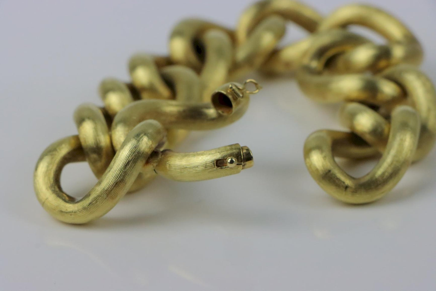 Large Vintage 14K Gold Textured Curb Link Bracelet