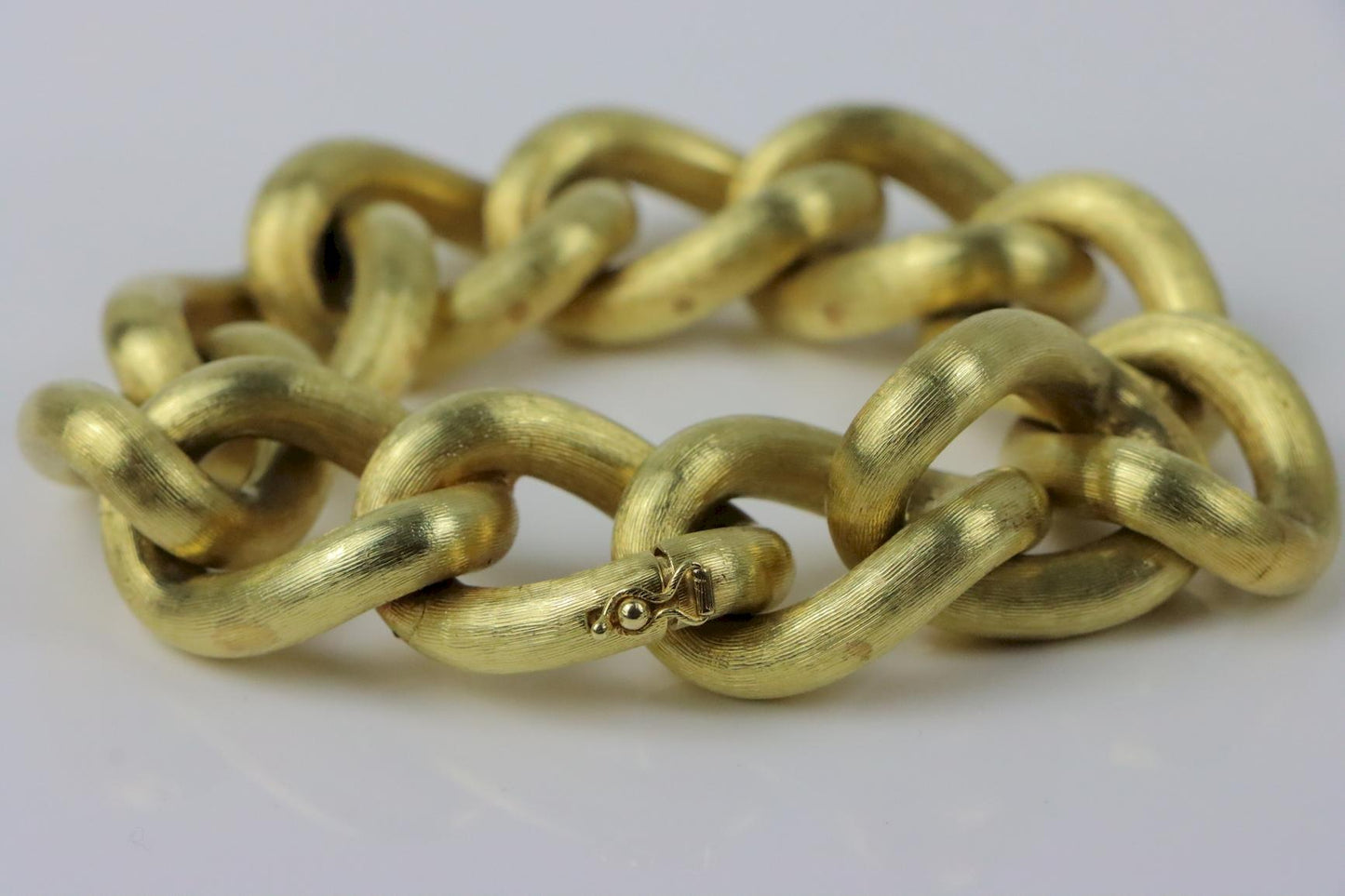 Large Vintage 14K Gold Textured Curb Link Bracelet