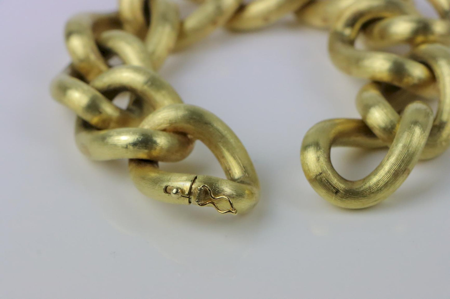 Large Vintage 14K Gold Textured Curb Link Bracelet