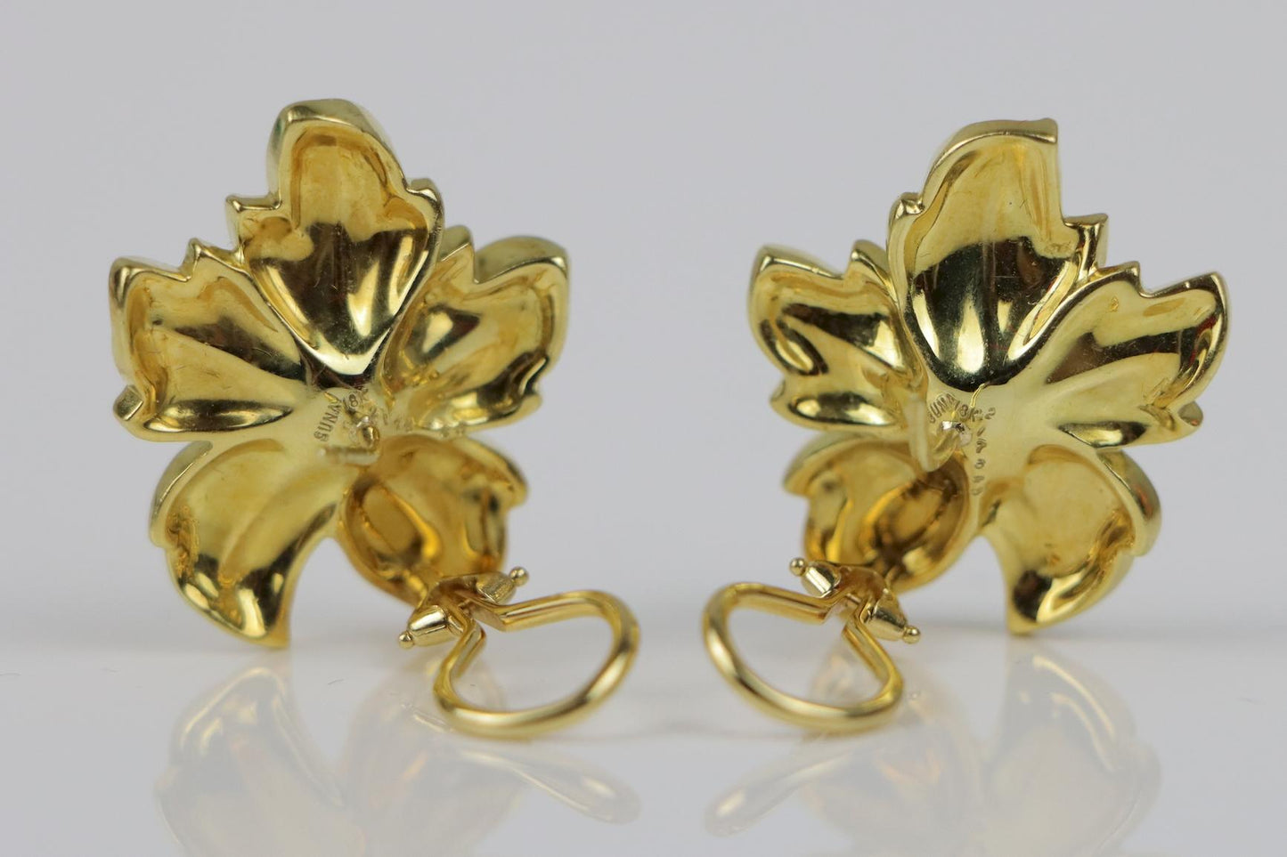 Vintage SUNA 18K Gold Diamond Flower Earrings