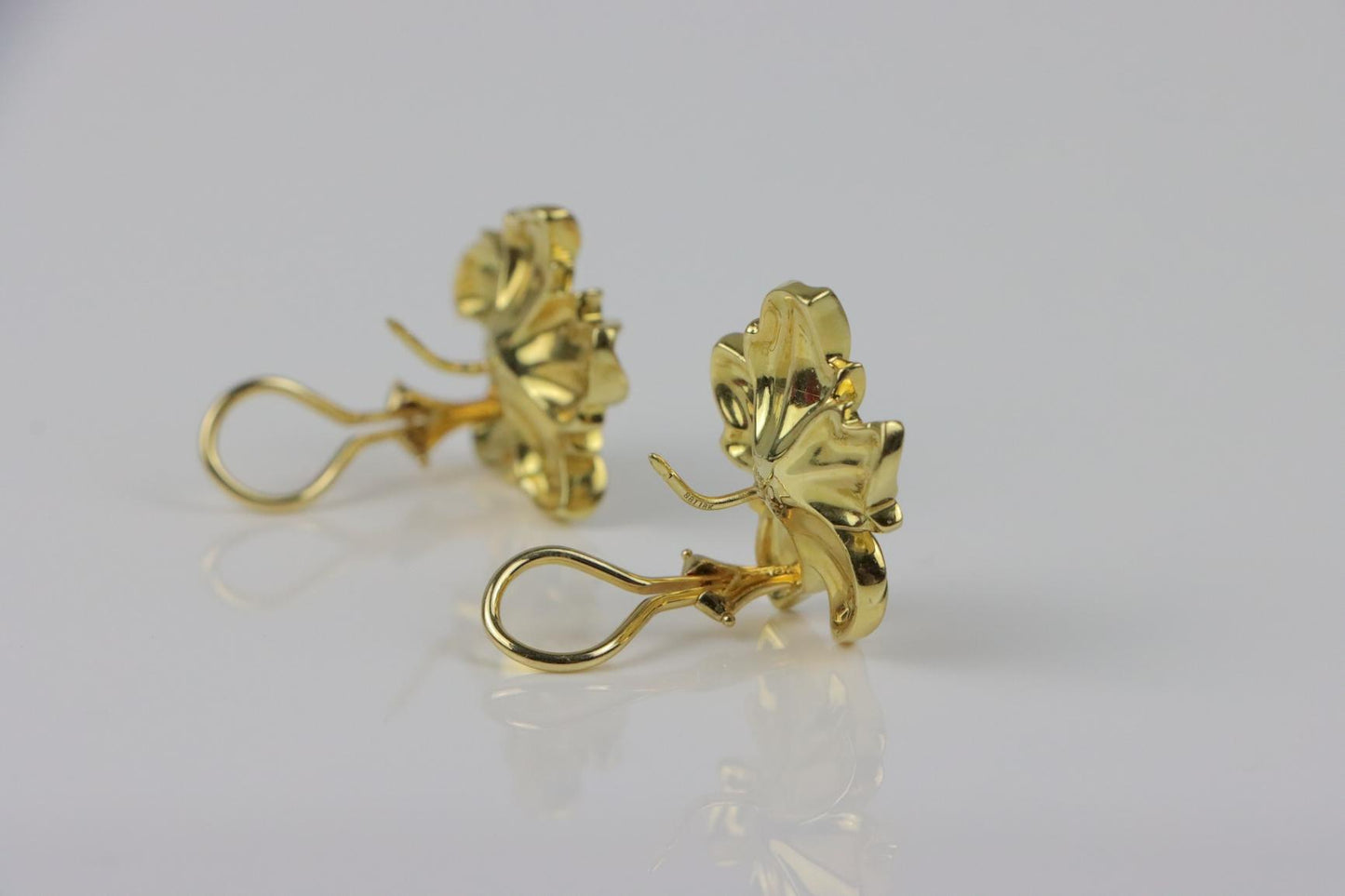Vintage SUNA 18K Gold Diamond Flower Earrings