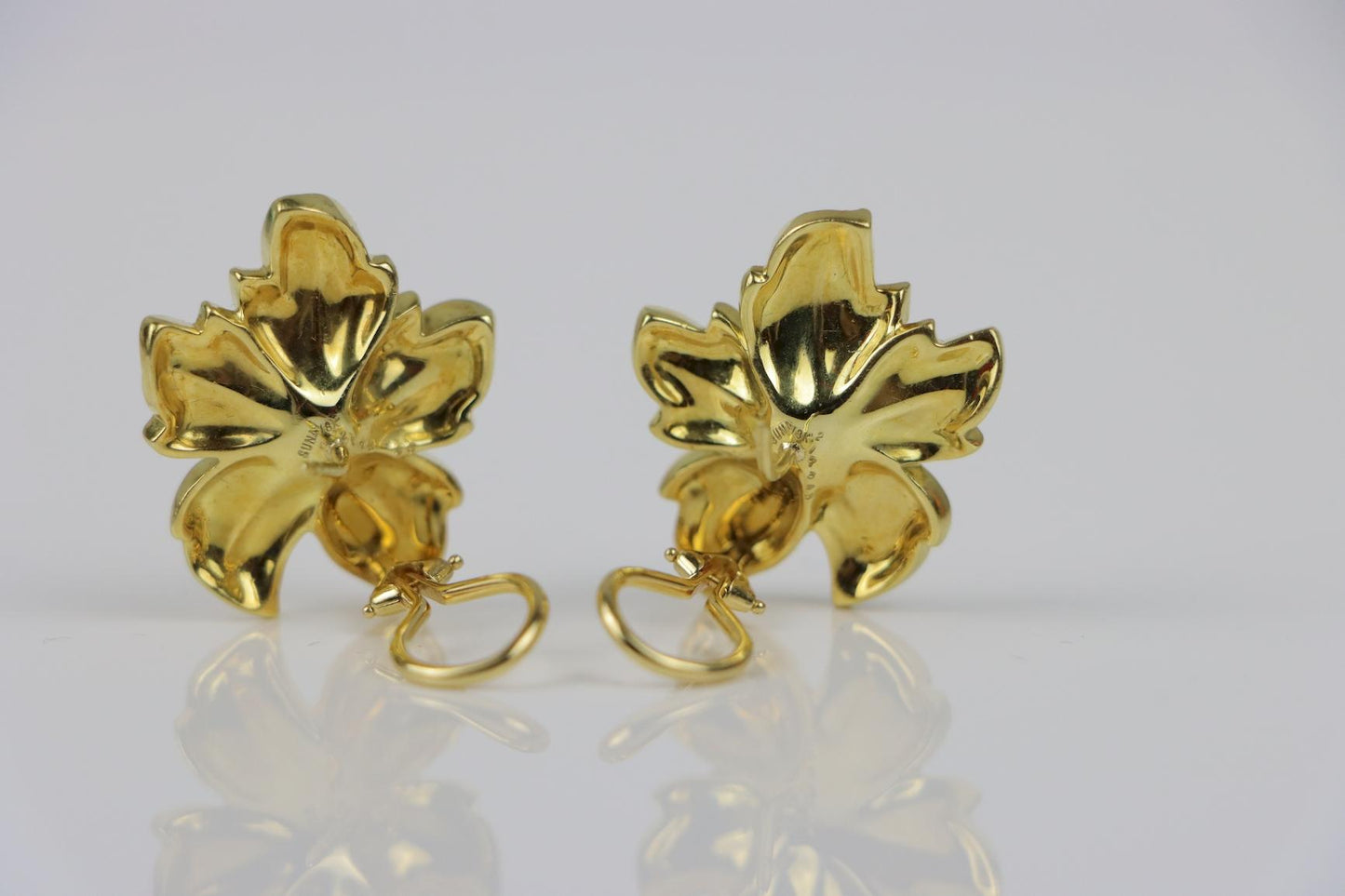 Vintage SUNA 18K Gold Diamond Flower Earrings