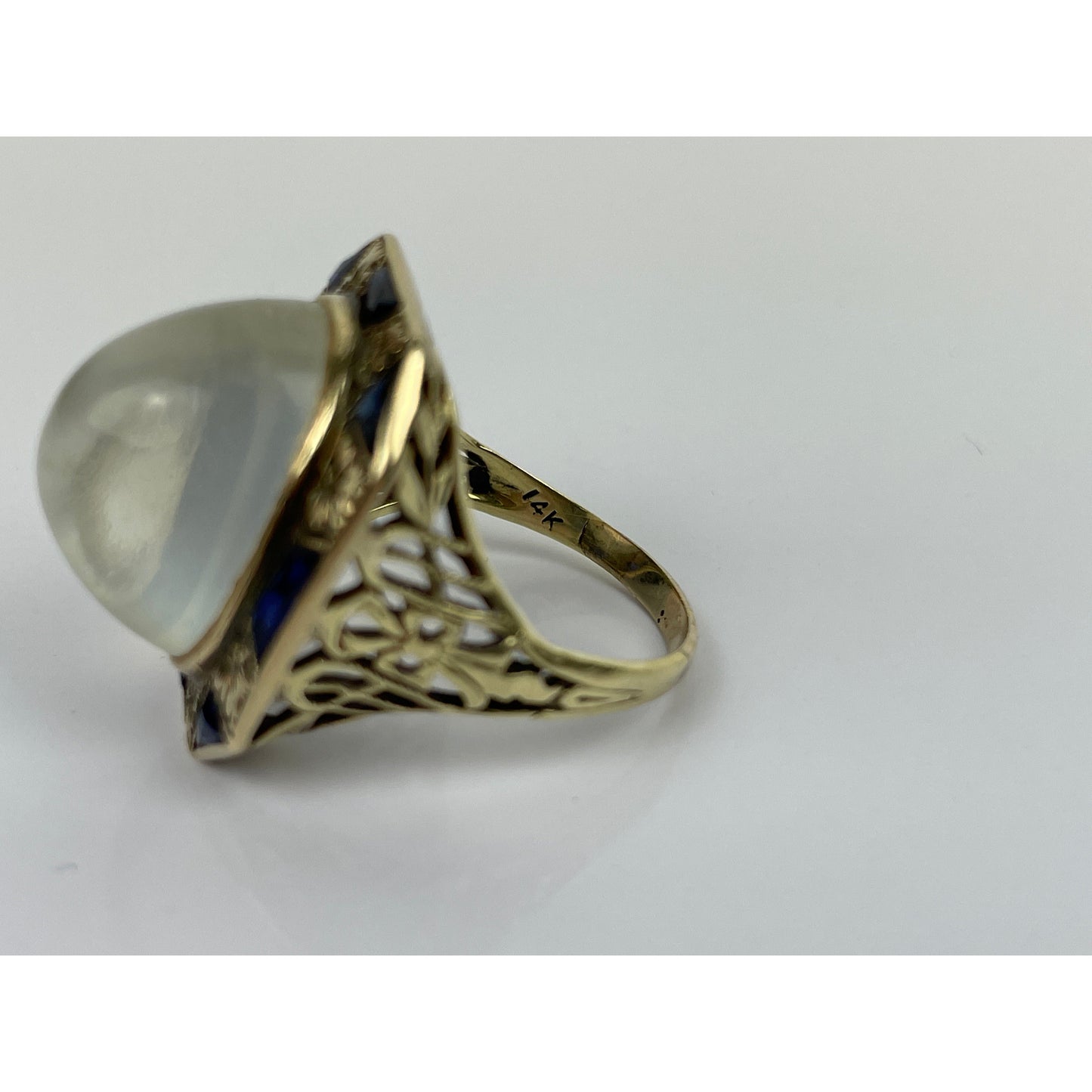 Art Deco 14k Gold Moonstone Cabochon Sapphire Ring