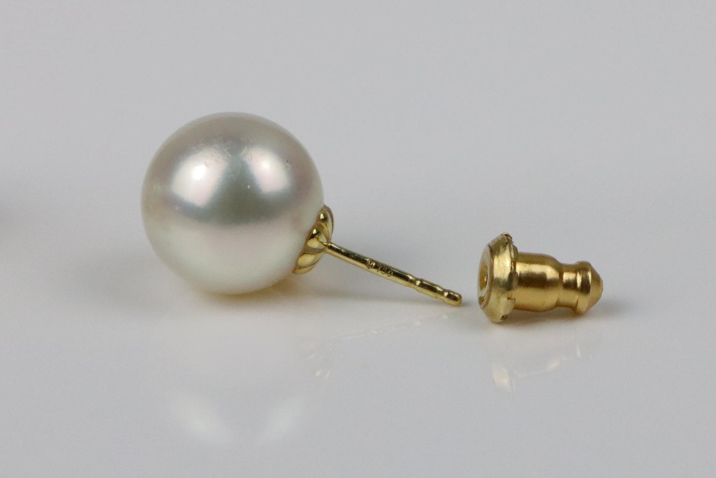 18K Gold Mikimoto Pearl Diamond Earrings