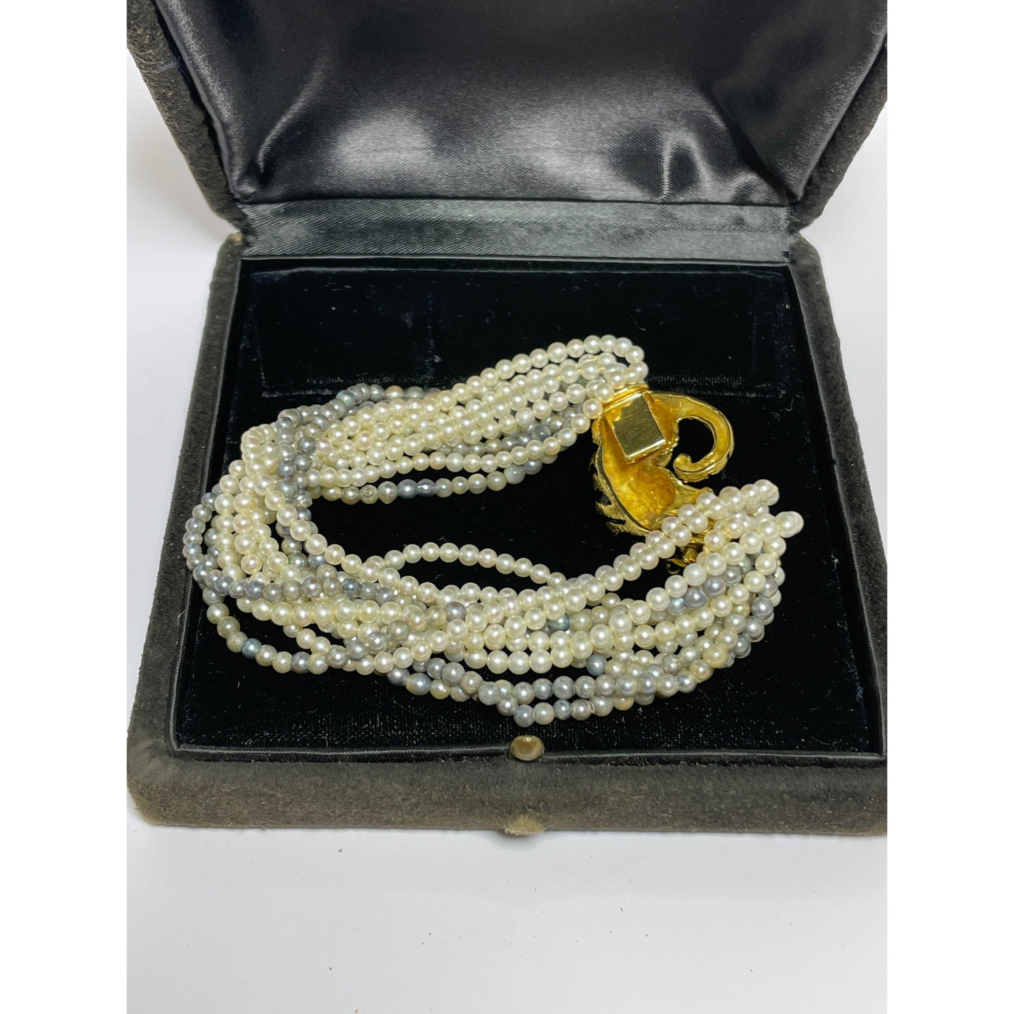 Vintage David Webb 18 kt Gold Tiger Cultured Pearl Bracelet