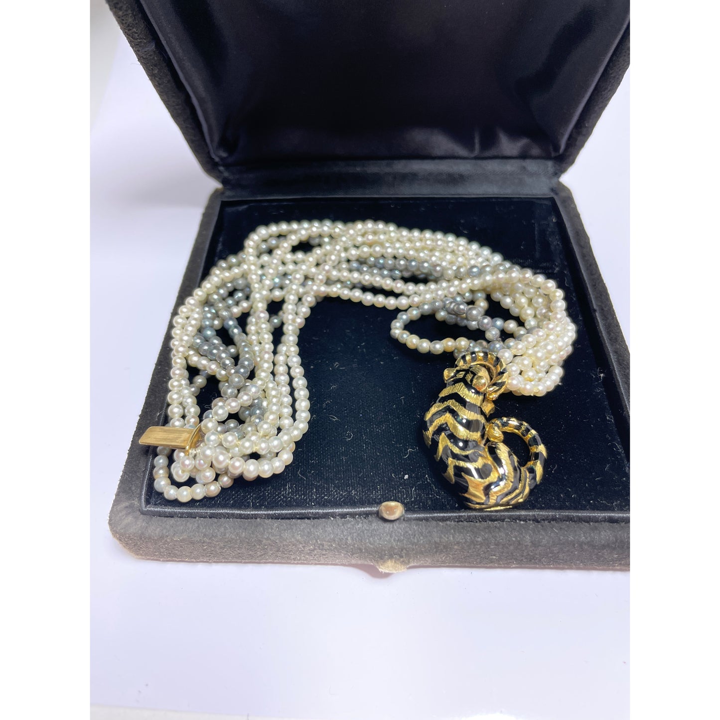 Vintage David Webb 18 kt Gold Tiger Cultured Pearl Bracelet