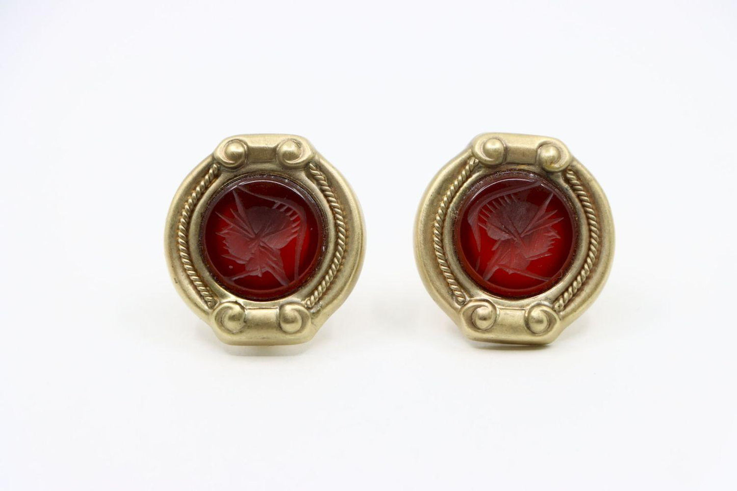 Vintage 14K Gold Agate Cameo Earrings