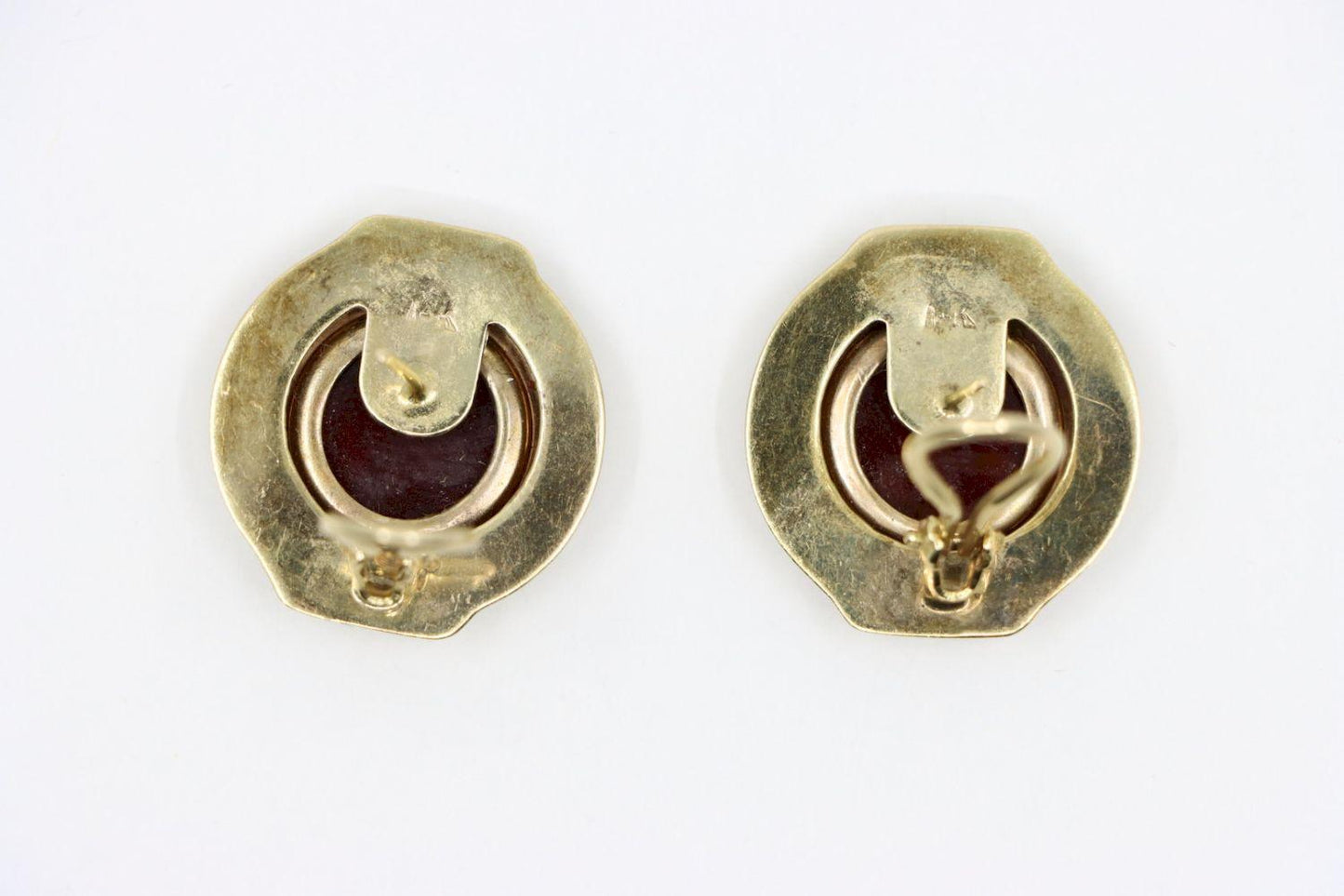 Vintage 14K Gold Agate Cameo Earrings
