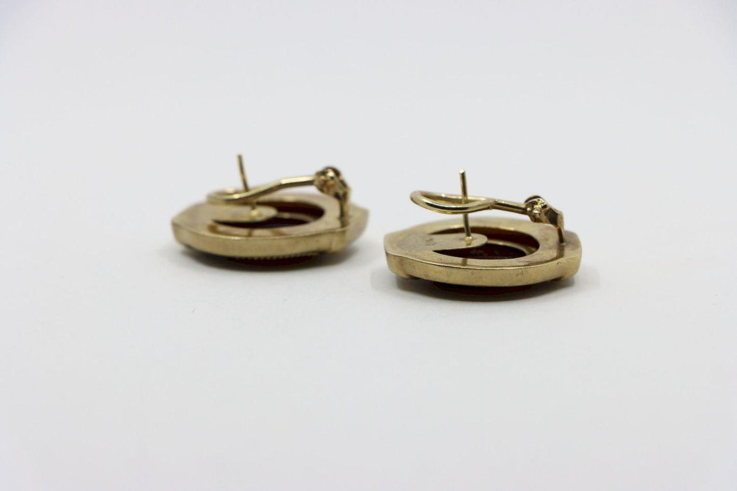 Vintage 14K Gold Agate Cameo Earrings