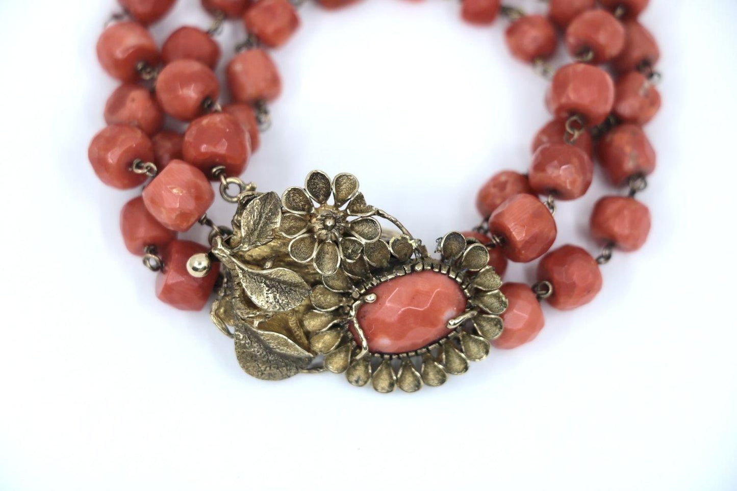 Antique 9K Gold Muit-Stand Coral Bracelet
