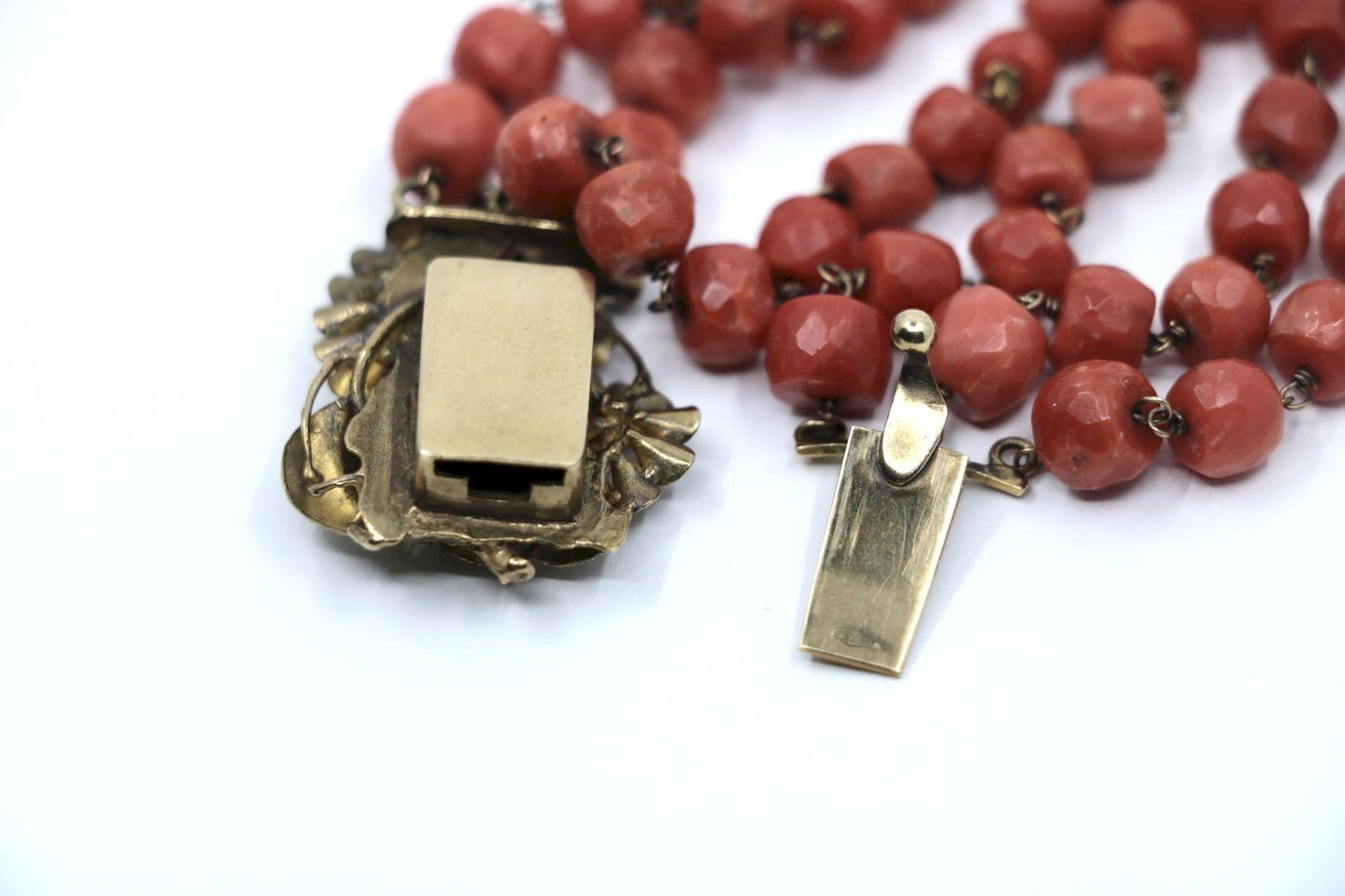 Antique 9K Gold Muit-Stand Coral Bracelet